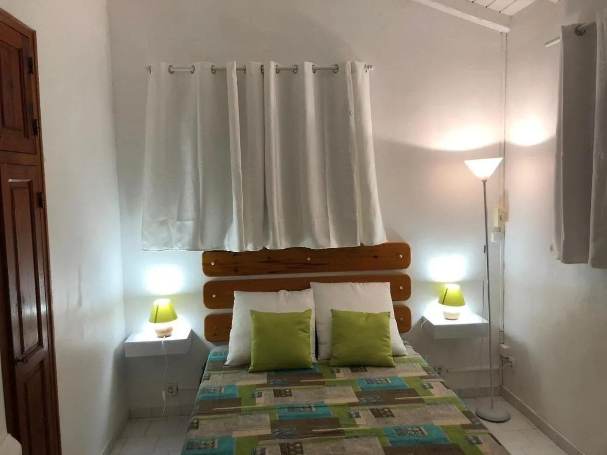 Holiday home La Villa Les Palmiers Simplicite Convivialite Saint-Francois
